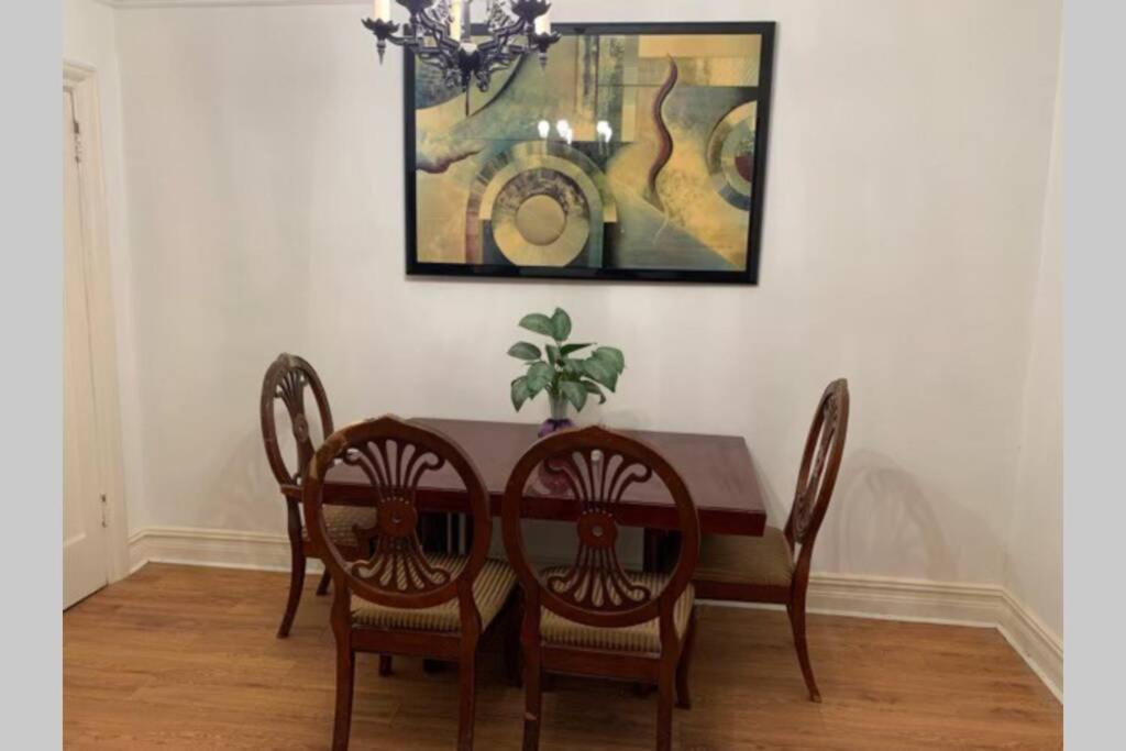 Cozy 2 Bedroom Apartment In Queens Ню Йорк Екстериор снимка